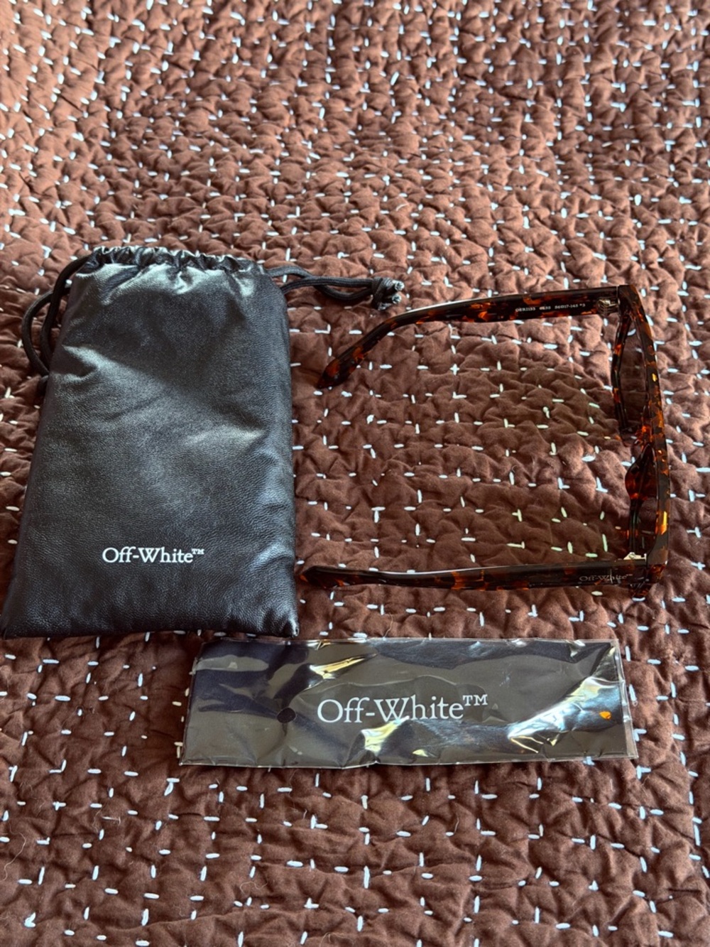 Off-White Tortoiseshell Rectangular Sunglasses with Dark Lenses - Picture 2 of 8